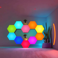 Luz cuántica multicolor RGB para control de aplicaciones Cuerpo de PVC Fuente de alimentación USB Función de bricolaje Control remoto Led Hexágono PC blanco