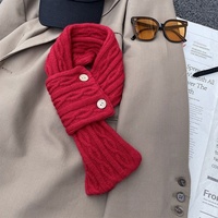 Écharpe courte en tricot torsadé doux pour femme avec boutons décoratifs, cache-cou rétro en tricot torsadé pour l'automne et l'hiver
