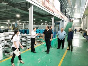 Calentador de exhibición de alimentos Calentador humidificado comercial Gabinete de exhibición de pasteles Vitrina de pastelería para Hotel Restaurante Panadería Tienda - Product Image 5