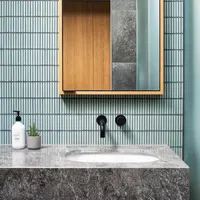 Çin Foshan fabrika Premium sırlı porselen kiti Kat parmak şerit mozaik karo banyo mutfak Backsplash duvar otel duş