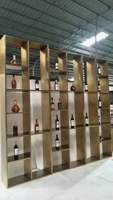 Meuble Bar à Vin Extensible Personnalisé en Bois Massif et Acier Inoxydable Écologique pour Projets Hôteliers et Ameublement Domestique