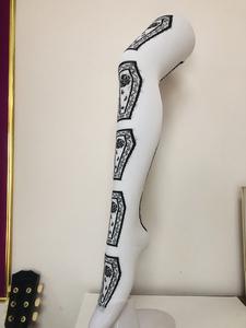 Logo de style personnalisé Usine En Gros 2023 Nouvel Article Chaussettes Hautes pour Femmes Dames - Product Image 3