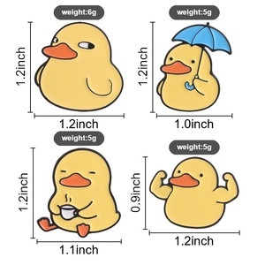 เข็มกลัดโลหะรูปเป็ดสีเหลืองการ์ตูนตลกๆ สำหรับติดเสื้อผ้าและหมวก - Product Image 2