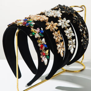Diadema de terciopelo coreano con diamantes de imitación para mujer, accesorios florales barrocos para el cabello, accesorios nupciales de lujo con cristales - Product Image 1