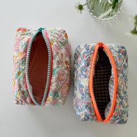 Pochette de maquillage matelassée brodée style bohème avec fermeture éclair, logo personnalisé, en coton, imprimé pailleté, durable pour les voyages des femmes