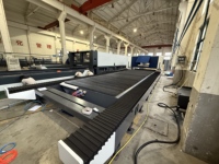 Machine de découpe laser à fibre grand format pour la découpe de tôles métalliques, découpe de grandes plaques, découpe au laser de l'acier au carbone