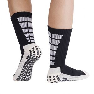 Chaussettes de sport colorées pour hommes, idéales pour la course, le cyclisme et le basketball, avec points antidérapants – Vente en gros - Product Image 1