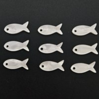 Boutons en résine blancs irréguliers effet poisson, à trou unique, surface nacrée, pour la décoration de sacs et les projets de quilting faits main – Vente chaude