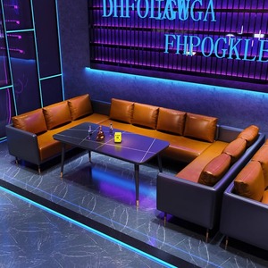 Commandez en ligne : mobilier de design d'intérieur pour boîtes de nuit, salons et canapés. | (site web