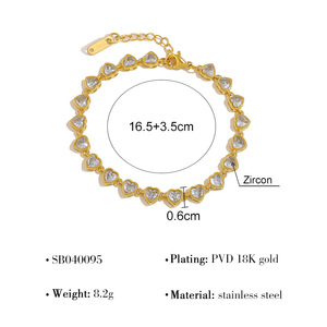 Bracciale a fascia impilabile in acciaio inossidabile placcato oro 18K con zirconi a forma di cuore di alta qualità, gioiello di lusso per donna, regalo per feste - Product Image 6