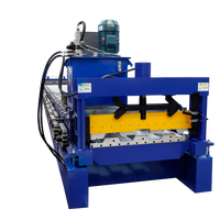 Machine de formage à rouleaux pour panneaux de revêtement de sol Bondeck