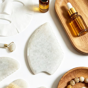 Planche de Guasha en jade blanc en forme de pêche, outil de beauté anti-rides de haute qualité pour le lifting du visage - Product Image 6