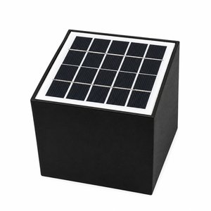 Nouvelle lampe solaire murale extérieure en forme <span class=keywords><strong>de</strong></span> cube 3CCT 3000K 4000K 6000K pour cour, couloir, escalier, clôture, étanche - Product Image 1