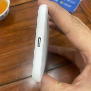 Boîte d'emballage pour chargeur sans fil magnétique iPhone Air, design neutre - Product Image 4