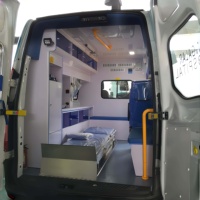 Ambulancia de Presión Negativa 911 Or120 para Rescate Rápido con Asiento Diversificado, Desfibrilador y Electrocardiógrafo