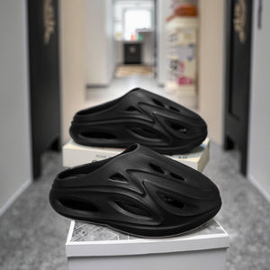 Pantoufles EVA légères personnalisables fond épais muet chaussures <span class=keywords><strong>mules</strong></span> souples bout fermé sandales de plage d'été sabots confortables - Product Image 6