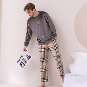 Ensemble de pyjama en polaire minimaliste pour hommes, vêtements de nuit chauds en velours Sea Island, vêtements de maison décontractés pour l'extérieur et l'intérieur, ensemble deux pièces - Product Image 1