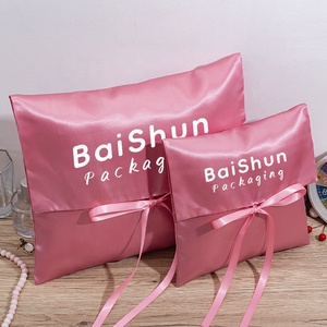 Lingerie imprimée avec logo personnalisé, <span class=keywords><strong>enveloppe</strong></span> d'emballage de vêtements, sac en satin avec nœud, emballage de luxe pour perruque de cheveux, pochette en soie avec rabat anti-poussière - Product Image 3