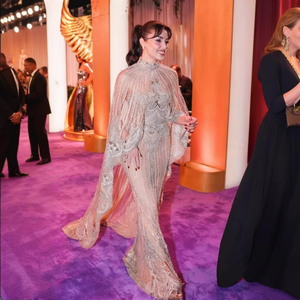 Robe de soirée de luxe Serene <span class=keywords><strong>Hill</strong></span> LA73534, lourdement ornée de perles, avec cape, coupe sirène, col montant, pour célébrités, collection 2026 - Product Image 4