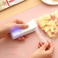 Scelleuse de sacs mini USB 2-en-1 rechargeable avec couteau de découpe, scelleuse portable rechargeable pour sacs en plastique et conservation alimentaire