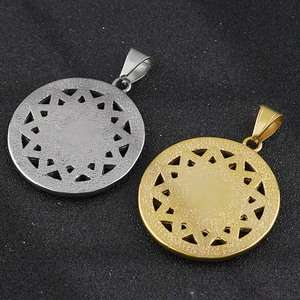Joyería <span class=keywords><strong>de</strong></span> fábrica OEM precio barato Punk Hip Hop nórdico vikingo brújula <span class=keywords><strong>runas</strong></span> fundido Acero inoxidable hombres colgante chapado en oro - Product Image 4