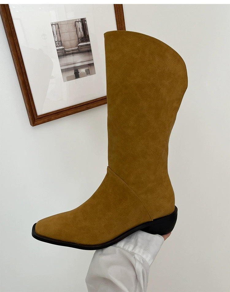 สีน้ำตาล