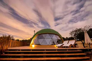 Camping แก้วโดมหลังคาแก้วเหล็กโครงสร้างจีน Geodesic Dome เต็นท์ Glamping Dome House