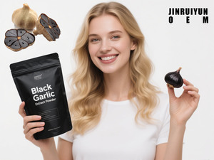 Poudre <span class=keywords><strong>d</strong></span>'<span class=keywords><strong>extrait</strong></span> <span class=keywords><strong>d</strong></span>'<span class=keywords><strong>ail</strong></span> noir naturel 1% 2% 3% <span class=keywords><strong>extrait</strong></span> de fines herbes de concentration de polyphénols dans l'emballage emballé sous vide - Product Image 5