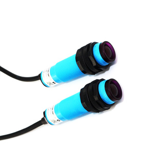 HE3F-DS10C4 HE3F-DS30C4 HE3F-DS10B2 Capteur de proximité infrarouge à induction M18 - Product Image 2