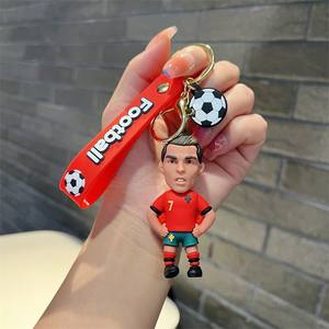 مبيع مباشر من المصنع حلقة مفاتيح مطاطية للسيارات بتصميم شخصيات كرتونية لطيفة ثلاثية الأبعاد سلسلة مفاتيح طرية من مادة البي في سي - Product Image 5