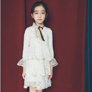 Robe pour fille enfant en tulle et dentelle superposée, style sexy et élégant, nouvelle collection Express - Product Image 2