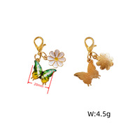 KC249 Gantungan Kunci Kupu-kupu dan Bunga Daisy Enamel yang Lucu, Aksesori Gantungan Tas Menawan untuk Pecinta Alam, Liontin Gantungan Kunci