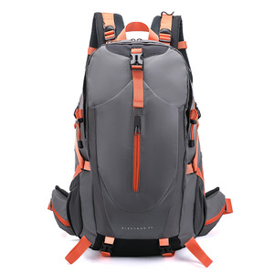 Mochila Plegable Ligera, Impermeable y Transpirable para Viajes al Aire Libre, con Cubierta para Lluvia y Múltiples Compartimentos - Product Image 1