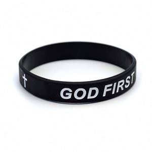 Bracelet en silicone avec inscription en relief 'Dieu est avant tout' et 'Je suis deuxième' - Product Image 6