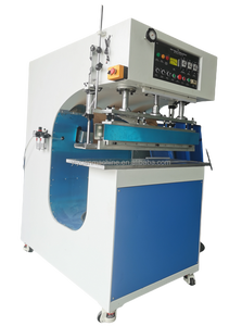 Machine à souder haute fréquence pour membranes PVC, tissus, bâches et toiles, pour couvertures <span class=keywords><strong>de</strong></span> piscines et abris temporaires - Product Image 5