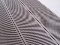 Bordure de terrasse extérieure en WPC lisse de style industriel contemporain 50*50mm, imperméable, résistante à l'humidité, ignifuge et écologique