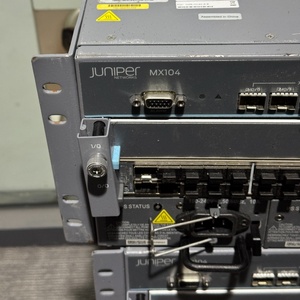 Switch Ethernet POE Juniper MX104-AC, Chasis de Alimentación Única, 2.56 Tbps - Product Image 4