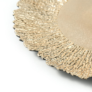Usine en gros 13 pouces flocon <span class=keywords><strong>de</strong></span> neige <span class=keywords><strong>doré</strong></span> PS planche <span class=keywords><strong>de</strong></span> charge vaisselle écologique pour les mariages banquets fêtes d'anniversaire - Product Image 3