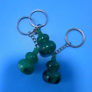 Llavero con colgante de calabaza de jade verde, colgante de imitación de jade, amuleto para llavero, procedente de tiendas de un y dos yuanes. - Product Image 5