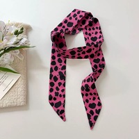 En gros, dernières écharpes longues en satin double couche, bandanas en satin de soie imprimés sur mesure, foulards doux et fluides, rubans cadeaux