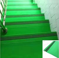 Marches d'escalier en PVC modernes et écologiques pour usage extérieur, améliorant les environnements de vie