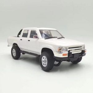 SJY-D64 Voiture RC 1:16 2.4G Électrique 4x4 en Métal, Jouet de Simulation, Camionnette de Conduite, Voiture de Drift et d'Escalade, Utilisation Intérieur-Extérieur - Product Image 2