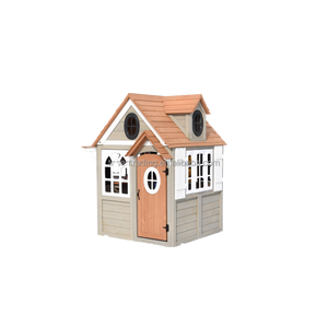 Maisonnette de jeu extérieure en bois gris pour enfants, avec comptoir de service, mur de jeu Tic-Tac-Toe et porte à empreintes de pattes - Product Image 2