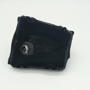 ฝาครอบหัวเกียร์ Audi A3 Pu แบบ 5 และ 6 สปีด ออกแบบตามหลักสรีรศาสตร์ - Product Image 1
