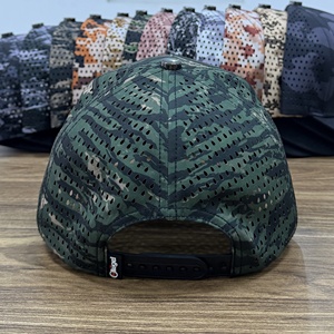 Casquette de golf camouflage vert noir à visière incurvée, chapeau de performance imperméable à 5 panneaux avec logo personnalisé, perforée et respirante, pour homme et femme - Product Image 4