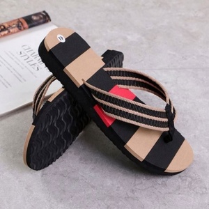 Nouveaux <span class=keywords><strong>Tongs</strong></span> Antidérapantes Ruizi Bon Marché, Sandales d'Été Décontractées à Bout Ouvert et Claquettes pour Hommes - Product Image 4