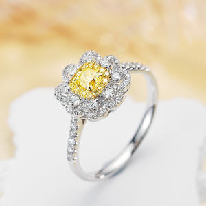 Lucine Significativo Diamante amarillo Tres Anillos de Compromiso de piedra Contando tu amor Diamante amarillo Anillo de compromiso de tres piedras - Product Image 3