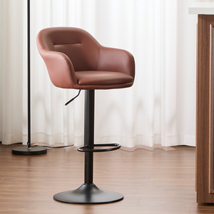 Chaise de luxe à dossier large en cuir souple avec base en métal au design moderne pour table de poker de casino et salle de jeux d'argent - Product Image 2