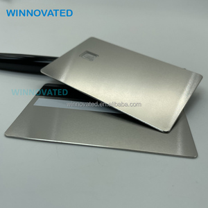 Venta al por mayor de tarjetas de crédito de metal personalizado negro dorado - Product Image 5