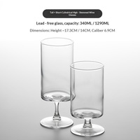 Verre à cocktail minimaliste sans plomb à pied haut et côtés droits, capacité 301-400 ml, idéal pour les restaurants, pour les boissons pétillantes